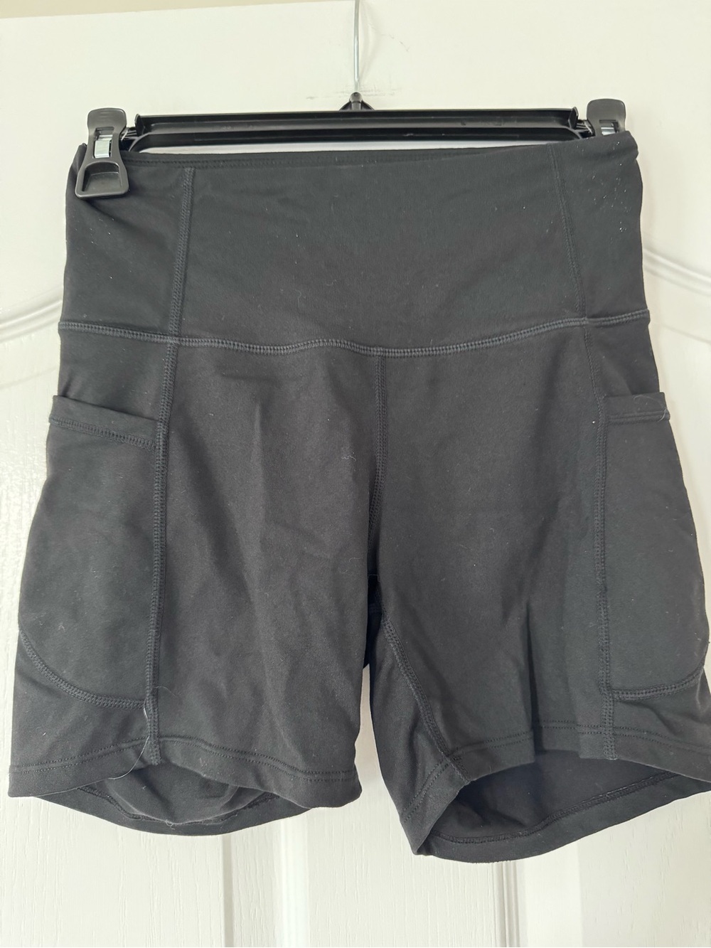 High-Waist Black Women's Active Athletic Biker Pocket Shorts Size Extra Small - Picture 2 of 4